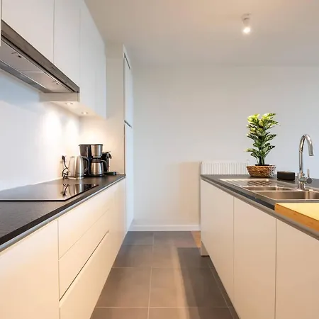Brand New With 2 Bedrooms * Οστένδη